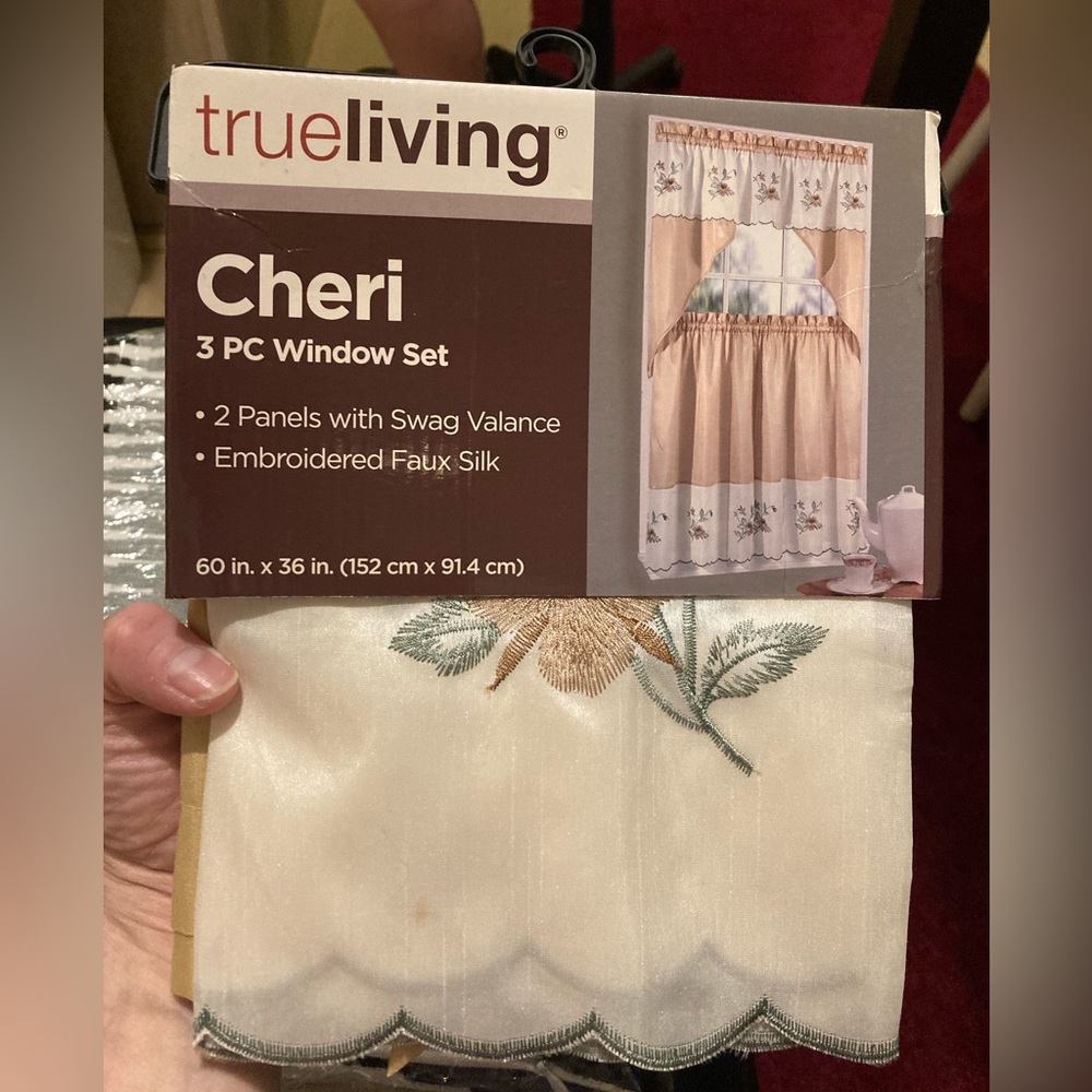 New In Package True Living 3 Piece Window Set “Cheri”